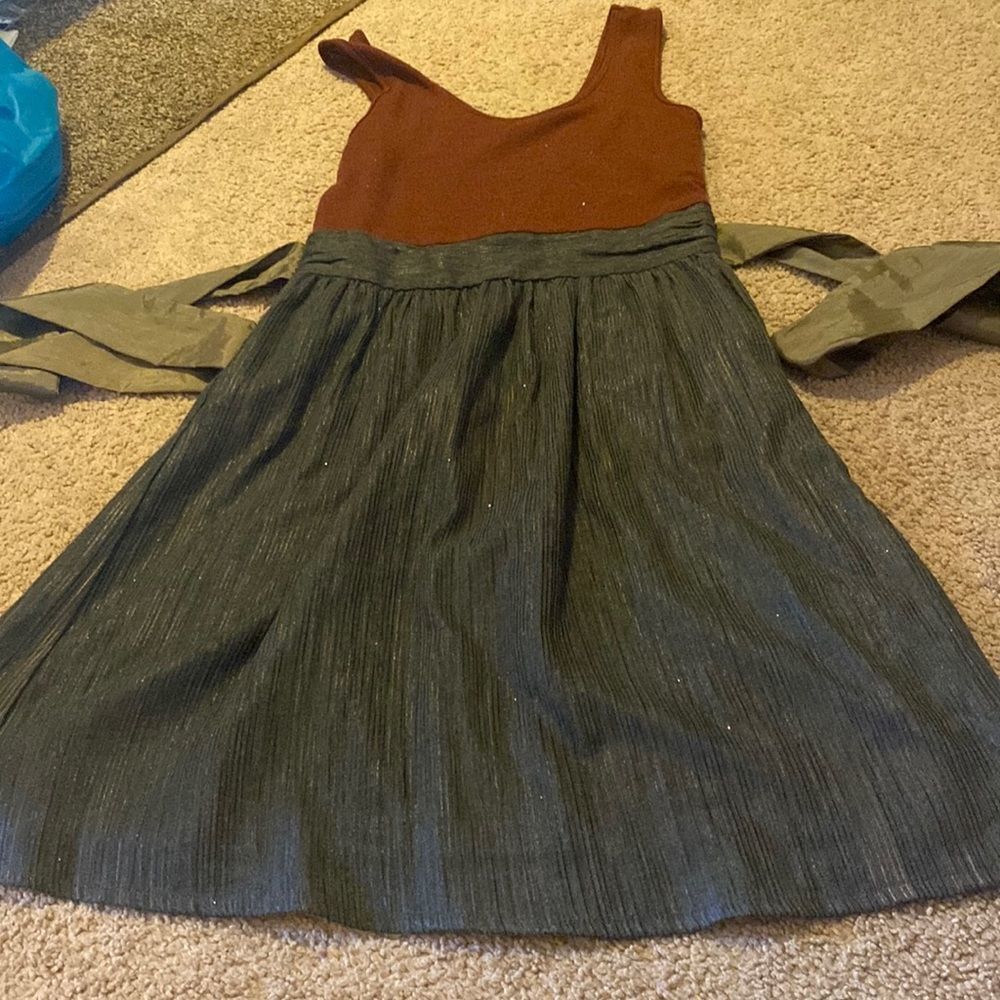 Theme small glitter dress